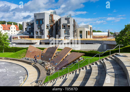 The Scottish Parliament Building (by Enric Miralles 2004), from the Our Dynamic Earth science centre, Holyrood, Edinburgh, Scotland, UK Stock Photo