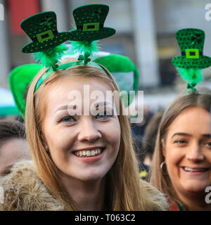 London, UK. 17th Mar, 2019.  Following the spectacular St Patrick's Day Parade earlier, people celebrate and watch performances on Trafalgar Square in the heart of London. Credit: Imageplotter/Alamy Live News