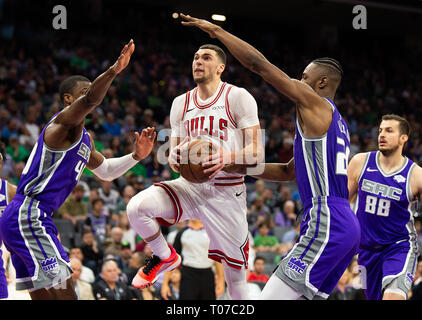 Sacramento, CA, USA. 17th Mar, 2019. Sacramento Kings forward Harrison Barnes (40) and Sacramento Kings forward Harry Giles III (20) block shot by Chicago Bulls guard Zach LaVine (8) during a game at Golden 1 Center on Sunday, March 17, 2019 in Sacramento. Credit: Paul Kitagaki Jr./ZUMA Wire/Alamy Live News Stock Photo