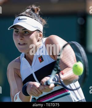 Indian Wells, California, USA. 17th Mar, 2019. Bianca Andreescu of Canada returns the ball during the women's singles final match of the BNP Paribas Open tennis tournament against Angelique Kerber of Germany in Indian Wells, California, the United States on March 17, 2019. Andreescu won 2-1. Credit: Zhao Hanrong/Xinhua/Alamy Live News Stock Photo