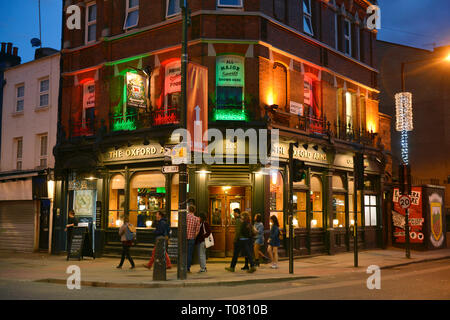 Pub, The Oxford Arms, Camden High St, Camden Town, London, England, Grossbritannien Stock Photo