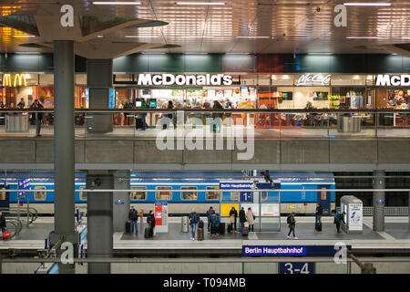 Berlin Germany March 19 Mcdonalds And Mccafe Fastfood Restaurant Inside Train Stration Berlin Hauptbahnhof Stock Photo Alamy