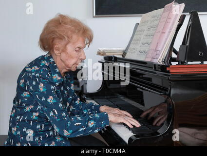 COLETTE MAZE,French pianist 104 Years old Stock Photo
