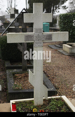 Grave of Russian prince Felix Yusupov (1887-1967) at the Russian Cemetery in Sainte-Geneviève-des-Bois (Cimetière russe de Sainte-Geneviève-des-Bois) near Paris, France. He is best known for participating in the assassination of Grigori Rasputin. His mother Princess Zinaida Yusupova and his spouse Princess Irina Alexandrovna of the Romanov Dynasty are also buried here among other relatives. Stock Photo