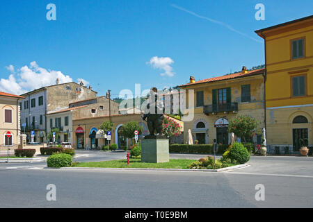 Piazza Matteotti square with the sculpture'Il Guerriero' by Botero, Pietrasanta, Tuscany, Italy Stock Photo