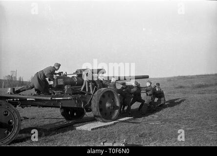 Wehrmacht Heer Schwere Kanone s.K 18 10 cm (10,5 cm) - German Army ...