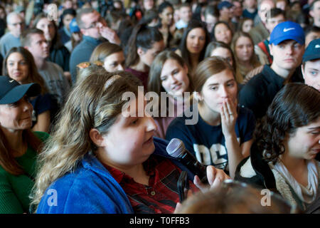 State College, Pennsylvania, USA.  19th Mar, 2019. Beto O'Rourke visit Penn State University for a Meet and Greet with students during a March 19, 2019 campaign stop in State College, PA, USA. Credit: OOgImages/Alamy Live News Stock Photo