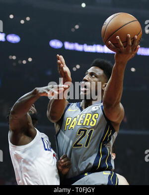 Los Angeles, California, USA. 19th Mar, 2019. Indiana Pacers' Thaddeus Young (21) goes to basket during an NBA basketball game between Los Angeles Clippers and Indiana Pacers, Tuesday, March 19, 2019, in Los Angeles. Credit: Ringo Chiu/ZUMA Wire/Alamy Live News Stock Photo