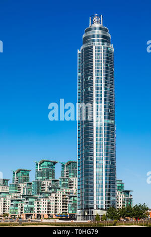 England, London, Vauxhall, St.George Wharf Tower aka Vauxhall Tower Residential Riverside Apartment Complex Stock Photo