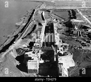 geography/travel, Canada, transport/transportation, Saint Lawrence Seaway, building of the Sainte Cote Catherine lock, 19.3.1958, Additional-Rights-Clearance-Info-Not-Available Stock Photo