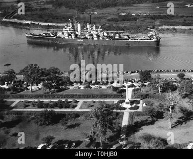geography / travel, La Porte, USA, Texas, cruiser USS 'Houston' on San Jacinto River, late 1940s, Additional-Rights-Clearance-Info-Not-Available Stock Photo