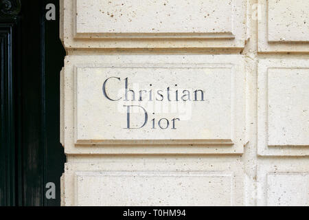 Christian Dior Brand Logo Sign. Christian Dior, or CD, is French Luxury  Goods Company Specialized in Perfumes and Editorial Photo - Image of  exhibition, europe: 198934996