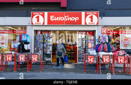1-euro-shop, Potsdam street, beauty's mountain, Berlin, Germany / beauty's mountain, 1-Euro-Shop, Potsdamer Strasse, Schoeneberg, Deutschland / Schöne Stock Photo