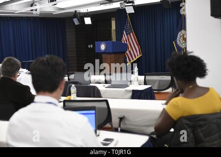 Washington, USA. 20th Mar, 2019. Reporters wait for U.S. Federal Reserve Chairman Jerome Powell's press conference in Washington, DC, the United States, on March 20, 2019. The U.S. Federal Reserve on Wednesday left interest rates unchanged after policy meeting. Credit: Liu Jie/Xinhua/Alamy Live News Stock Photo