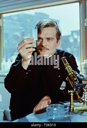 OMAR SHARIF, DOCTOR ZHIVAGO, 1965 Stock Photo