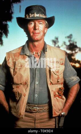 PAUL HOGAN, CROCODILE DUNDEE, 1986 Stock Photo