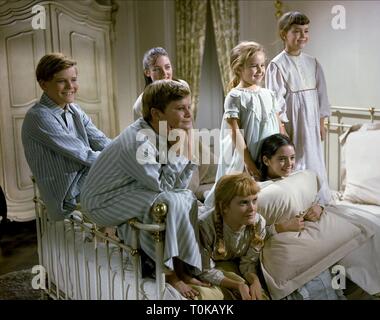 THE SOUND OF MUSIC, CHARMIAN CARR, ANGELA CARTWRIGHT, DUANE CHASE, NICHOLAS HAMMOND, KYM KARATH, HEATHER MENZIES-URICH , DEBBIE TURNER, 1965 Stock Photo