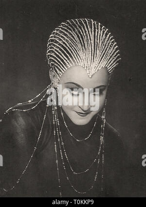 Portrait of Brigitte Helm in Metropolis (1927) - Silent movie era Stock Photo