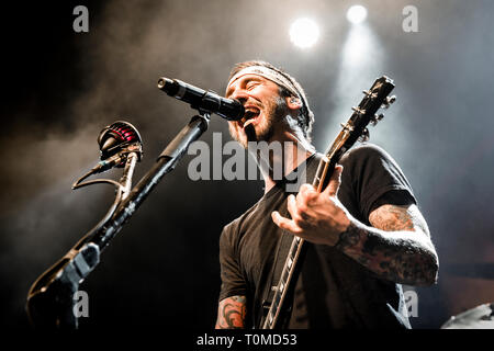 Norway, Oslo - March 17, 2019. The American rock band Godsmack performs a live concert at Oslo Spektrum in Oslo. Here vocalist and guitarist Sully Erna is seen live on stage. (Photo credit: Gonzales Photo - Terje Dokken). Stock Photo