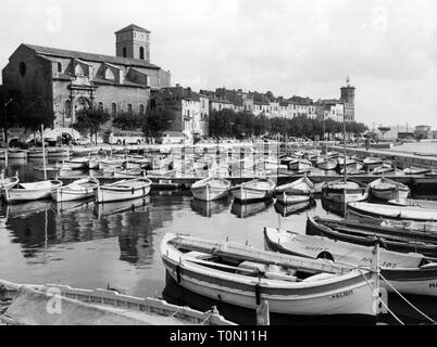 geography / travel, France, La Ciotat, harbour, view, 1960s, Additional-Rights-Clearance-Info-Not-Available Stock Photo