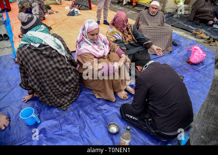 chilblains treatment alamy patients leech traditional health worker receiving kashmiri seen