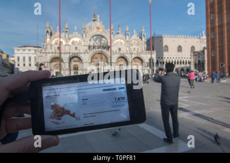 Venice, Italy. 21st Mar, 2019. The map with the density of Airbnb apartments and data of the number of them is shown on a smartphone on 21 March 2019, in Venice Italy. Hotels in Venice, especially from 3 stars to 4, are making big discounts for the weekends because of the AirBnb apartment in the city, and because of the new hotels and hostels in the inland city, Mestre and especially in Via Piave in front of the railway station, 15 minutes far from Venice by bus or by train. Credit: Simone Padovani/Awakening/Ģ����ý Live News Stock Photo