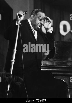 Count Basie on stage, Chatham, Kent, 1967. Creator: Brian Foskett. Stock Photo