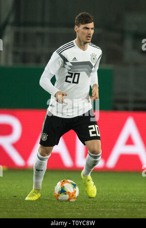 Eat, Deutschland. 22nd Mar, 2019. Pascal STENZEL (GER) with Ball, Individual with ball, Action, Full figure, upright, Football Laenderspiel, U21, Friendly Match, Germany (GER) - France (FRA) 2: 2, on 21.03.2019 in Essen/Germany. ¬ | usage worldwide Credit: dpa/Alamy Live News Stock Photo
