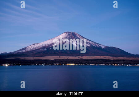 Dawn of Lake Yamanaka in Japan Stock Photo