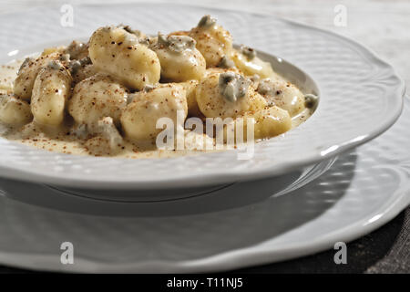Patate al Formaggio (Cheesy Potatoes)