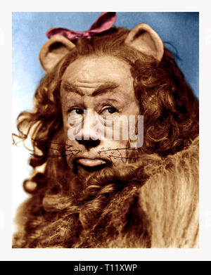 Bert Lahr (August 13, 1895 ñ December 4, 1967) was an American actor of stage and screen, vaudevillian and comedian. Lahr is best known for his role as the Cowardly Lion, as well as his counterpart Kansas farmworker Zeke, in The Wizard of Oz (1939). He was well known for his explosive humor, but also adapted well to dramatic roles and his work in burlesque, vaudeville, and on Broadway. Credit: Hollywood Photo Archive / MediaPunch Stock Photo