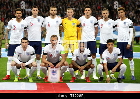 England's (back row - left-rght) Kyle Walker, Michael Keane, Eric Dier, Jordan Pickford, Harry Maguire, Jordan Henderson and Dele Alli (front row - left-right) Ben Chilwell, Harry Kane, Raheem Sterling and Jadon Sancho during the UEFA Euro 2020 Qualifying, Group A match at Wembley Stadium, London. Stock Photo