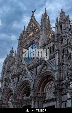 The 12th century Siena Cathedral, Duomo, a masterpiece of Italian Romanesque-Gothic architecture, Siena, Tuscany, Italy. Stock Photo