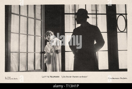 Promotional photography of Lotte Neumann in Die Ehe Der Charlotte Von Brakel (1918) - Silent movie era Stock Photo