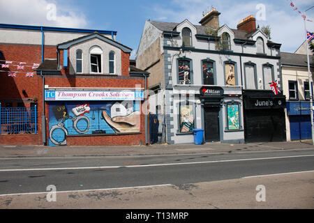 Strassenszene, Shankill Road, Belfast, Nordirland  (nur fuer redaktionelle Verwendung. Keine Werbung. Referenzdatenbank: http://www.360-berlin.de. © J Stock Photo