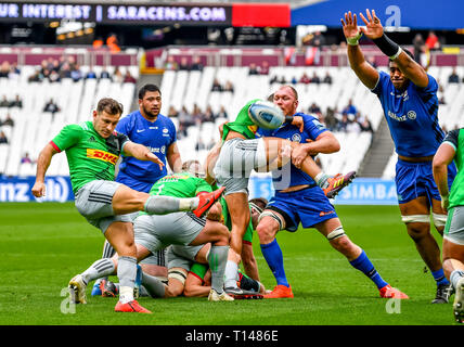 London, UK. 23rd March, 2019.Harlequins Danny Care clears the ball during the Aviva Premiership match between Saracens and Harlequins at the London Stadium, Queen Elizabeth Olympic Park , London, England on 23 March 2019. Photo by Phil Hutchinson. Editorial use only, license required for commercial use. No use in betting, games or a single club/league/player publications. Credit: UK Sports Pics Ltd/Alamy Live News