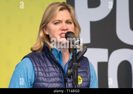 London, UK. 23rd Mar, 2019. Justine Greening, Conservative MP for Putney, addresses a million people taking part in a People's Vote rally in Parliament Square following a march from Park Lane. Credit: Mark Kerrison/Alamy Live News Stock Photo