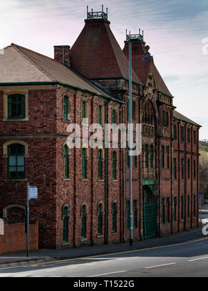 Facade of the old Twyfords bathrooms factory at Cliffe Vale, Stoke-on-Trent, Staffordshire, UK. Now Lock 38 apartments behind the restored facade Stock Photo