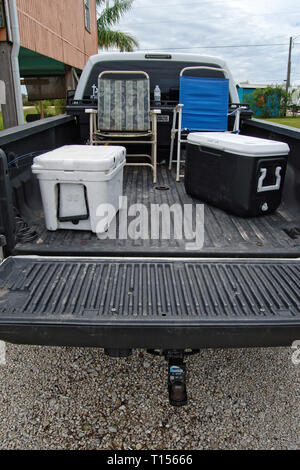 Truck best sale ice chest