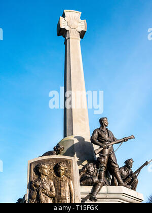 The War memorial in the model village of Port Sunlight near Liverpool, created by William Hesketh Lever for his Sunlight soap factory workers Stock Photo