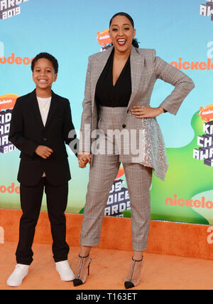 Los Angeles, USA. 23rd Mar, 2019. Los Angeles, USA. 23rd Mar, 2019. Cree Taylor Hardrict, Tia Mowry 093 attends Nickelodeon s 2019 Kids' Choice Awards at Galen Center on March 23, 2019 in Los Angeles, California. Credit: Tsuni / USA/Alamy Live News Credit: Tsuni / USA/Alamy Live News Stock Photo