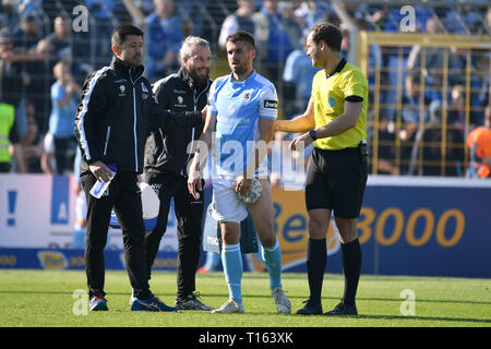 Muenchen GRUENWALDER STADION. 10th Apr, 2021. Stefan LEX (TSV Munich 1860),  action, individual action, single image, cut-out, whole body shot, whole  figure football 3rd division, Liga3, TSV Munich 1860 - SC Verl