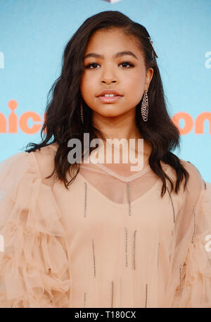 Navia Robinson attends Nickelodeon s 2019 Kids' Choice Awards at Galen