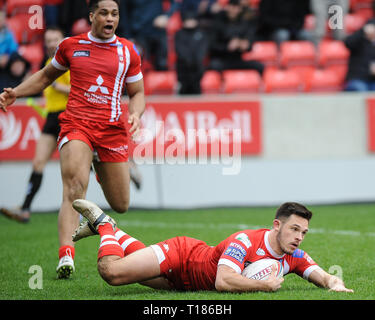 Salford, UK. 24th March 2019. AJ Bell Stadium, Salford, England; Rugby League Betfred Super League, Salford Red Devils vs Wigan Warriors; Salford Red Devils Niall Evalds goes in for a late first half try. Credit: Dean Williams/Alamy Live News Stock Photo