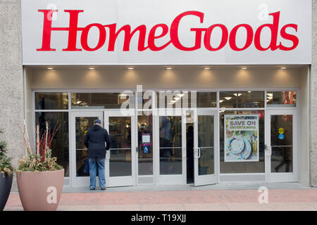 TJ Maxx Home Goods Eugene, or Editorial Stock Image - Image of news,  outside: 36538244
