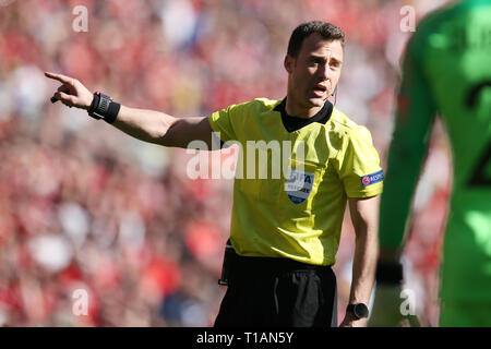 Cardiff, Wales, UK. 24th Mar, 2019. referee Felix Zwayer UEFA Euro 2020 qualifier match, group E, Wales v Slovakia at the Cardiff city Stadium in Cardiff , South Wales on Sunday 24th March 2019. pic by Andrew Orchard /Andrew Orchard sports photography/Alamy live News EDITORIAL USE ONLY Credit: Andrew Orchard sports photography/Alamy Live News Stock Photo