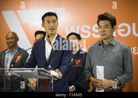 Bangkok, Thailand. 25th Mar, 2019. Future Forward Party leader Thanathorn Juangroongruangkit (L) and Future Forward Party secretary-general Piyabutr Saengkanokkul (R) speak to the media during a press conference the day after the 2019 Thai general election.The Future Forward party are indicating that they are considering the possibility of forming a coalition government with the Pheu Thai party who won the most seats in the election with conditions. Credit: Geovien So/SOPA Images/ZUMA Wire/Alamy Live News Stock Photo