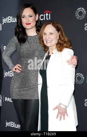 Los Angeles, CA, USA. 24th Mar, 2019. Mary Chieffo, Beth Grant at arrivals for PaleyFest LA 2019 CBS All Access Star Trek: Discovery and The Twilight Zone, The Dolby Theatre at Hollywood and Highland Center, Los Angeles, CA March 24, 2019. Credit: Priscilla Grant/Everett Collection/Alamy Live News Stock Photo