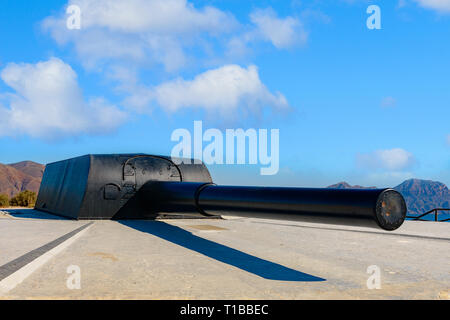 Castillitos cannons battery in Murcia, Spain. Viker 381cannon. Installed in 1933, ran up to 1994. It is currently abandoned Stock Photo