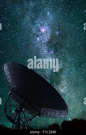 3D rendering of a radio telescope hearing the universe